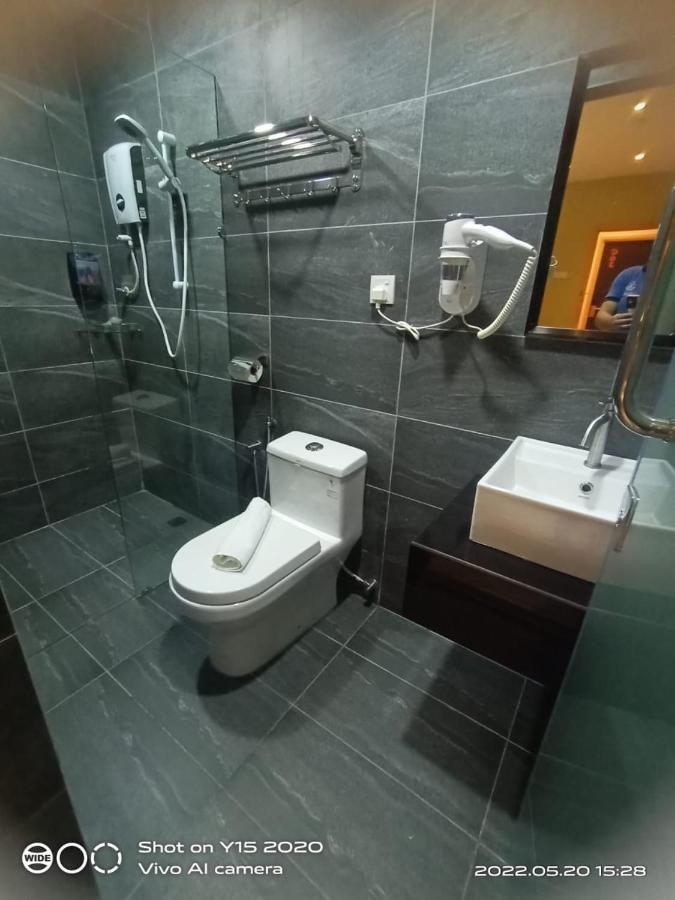 Yee Hotel Permas Jaya Johor Bahru Exteriör bild