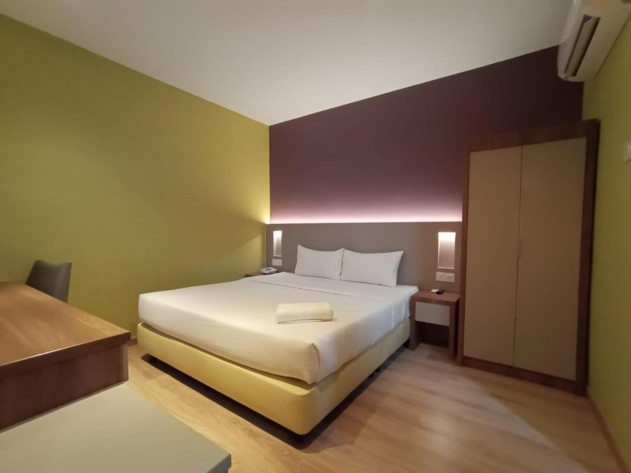 Yee Hotel Permas Jaya Johor Bahru Exteriör bild